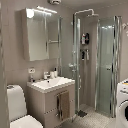 Cozy In Close To The Airport